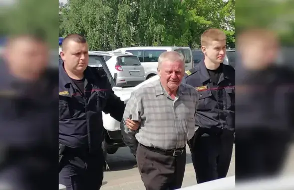 Затрыманне Уладзіміра Бурштына за малітву / @christianvision
