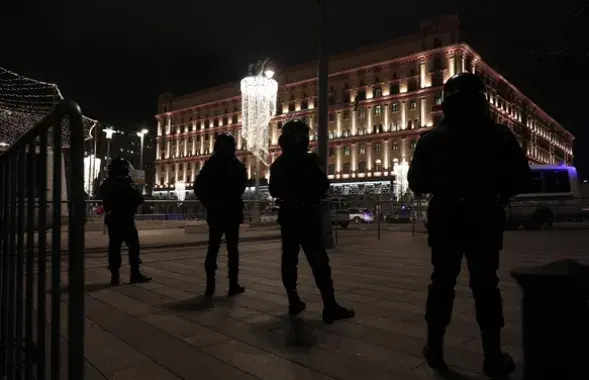 Нападение на здание ФСБ в Москве / novayagazeta.ru​