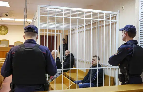 Алесь Беляцкий, Валентин Стефанович и Владимир Лабкович в суде / sb.by
