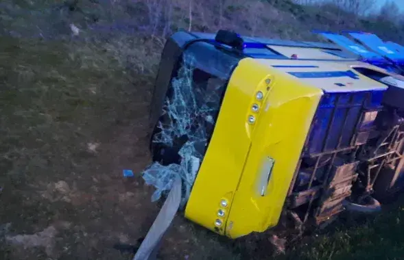 Аўтобус Мінск — Вільня&nbsp; трапіў у аварыю пад Валожынам
