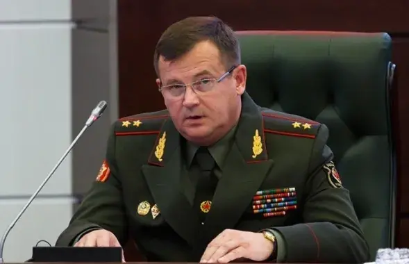 Belarus' Defense Minister Andrei Raukou. Photo: belvpo.com