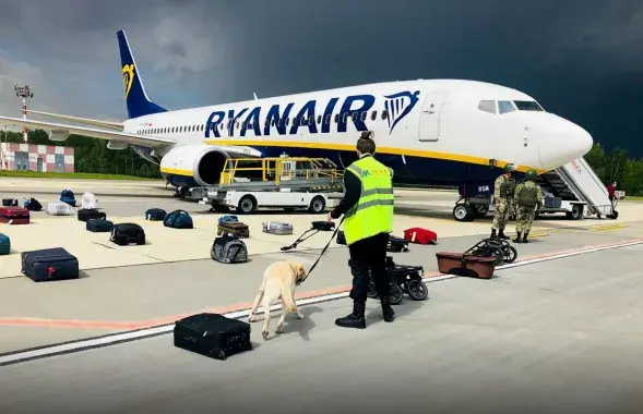 Самалёт&nbsp;Ryanair, фота ілюстрацыйнае
