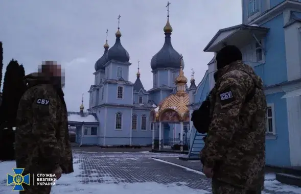 Прадстаўнікі ўкраінскіх спецслужбаў на тэрыторыі храма /&nbsp;@SBUkr
