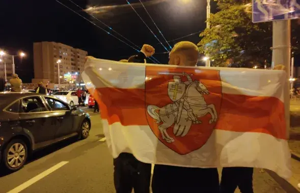 Национальная символика на минской улице / Еврорадио​