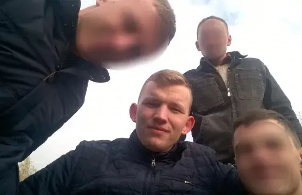Станислав Беть с друзьями/"ВКонтакте"