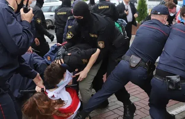 Во время разгона студенческого марша / slovoidilo.ua

