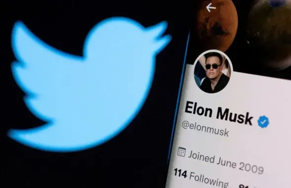 Илон Маск решил провести ребрендинг Twitter / Reuters
