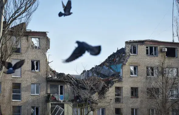 Разрушенный жилой дом в Украине /&nbsp;facebook.com/zelenskiy.official
