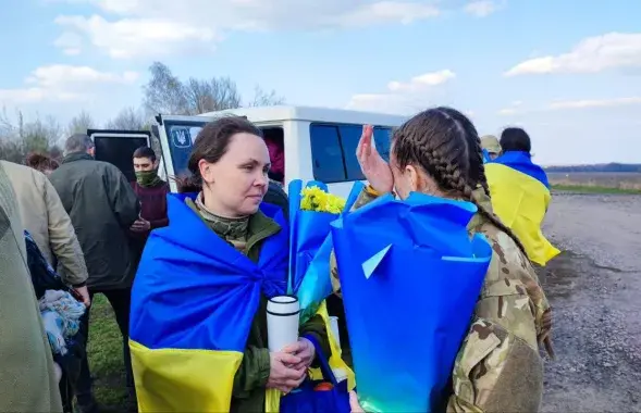 Украинцы вернули домой 100 пленных / t.me/ermaka2022
