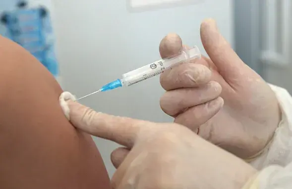 Цалкам ад COVID-19 вакцынаваныя менш за 15% грамадзян краіны​ / БЕЛТА