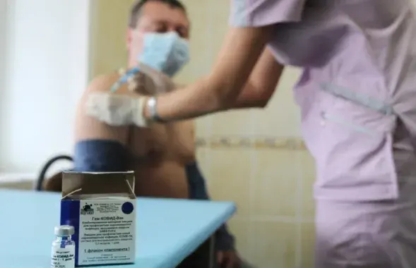 Прышчэпка расійскай вакцынай "Спадарожнік V"