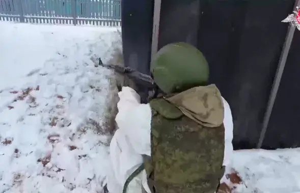 "Зачистка" населенного пункта / кадр из видео
