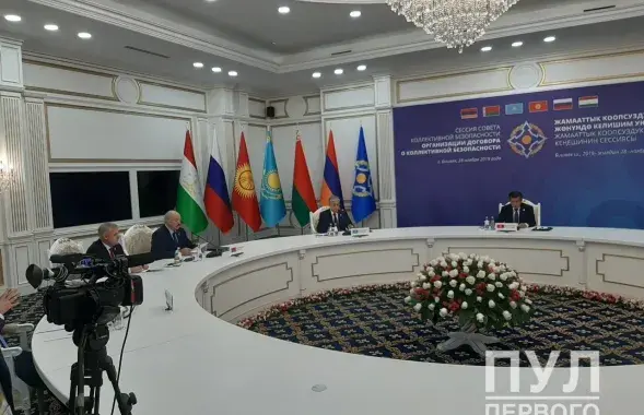 Станислав Зась и Александр Лукашенко сидели рядом / @ pul_1​