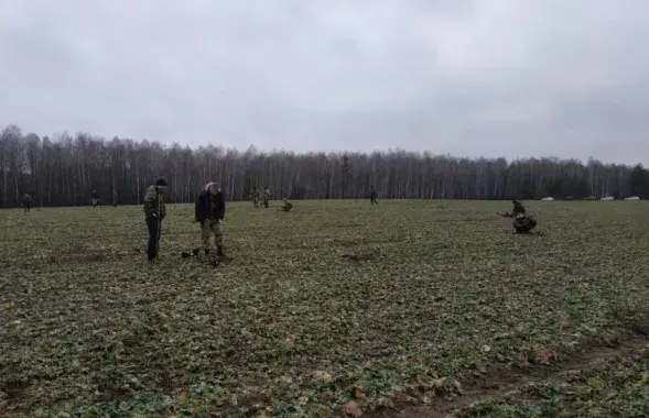Пашукавікі "Памяці Айчыны" падчас працы