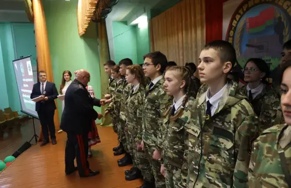 Брестские школьники в военно-патриотическом клубе "Дубровский форт" в школе №33