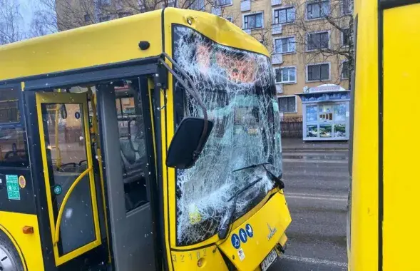 &nbsp;Аўтобусы рухаліся ў спадарожным напрамку

