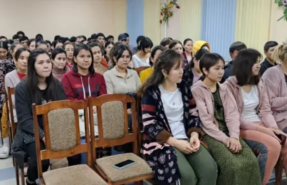 Иностранцам напомнили, "что такое депортация и высылка"
