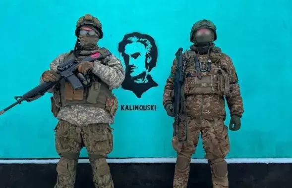 Калиновцы и граффити в Бахмуте, начало 2023 года
