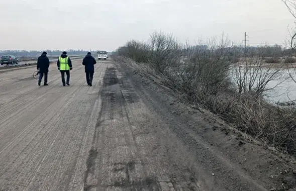Так выглядит трасса после "длительного капитального ремонта"
