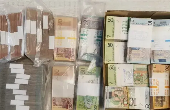 Комитет госконтроля во время обысков нашёл крупные средства
