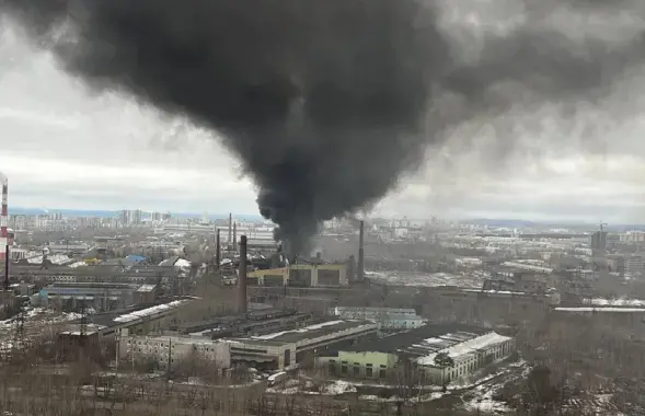Крыша цеха полностью уничтожена
