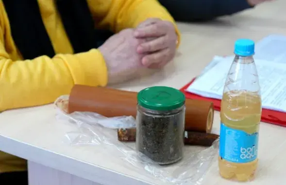 Жыхары рабочага пасёлка Бальшавік прыйшлі не з пустымі рукамі
