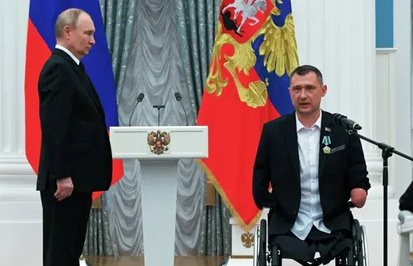 Уладзімір Пуцін уручыў Аляксею Талаю ордэн
