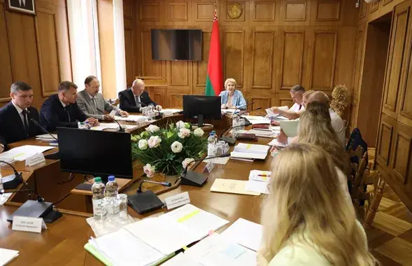 Пасяджэнне рабочай групы па "рэвізіі" КК
