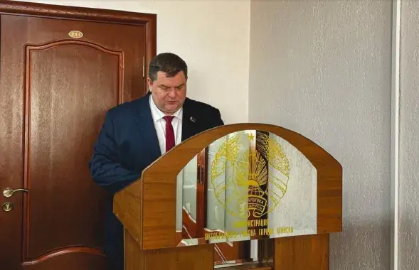 Кіраўнік раёна паскардзіўся на недахоп кадраў у яго адміністрацыі
