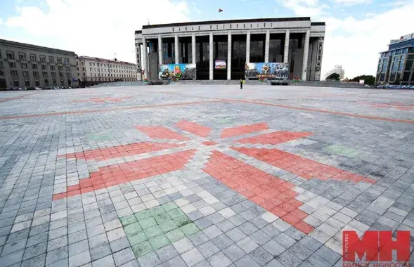 Октябрьская площадь

&nbsp;
