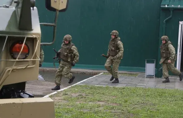 Белорусские пограничники несут службу в усиленном режиме
