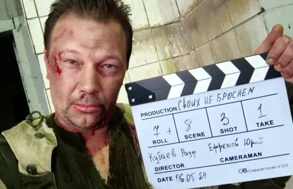 Дмитрий Сафронов на съемочной площадке "Своих не бросаем"
