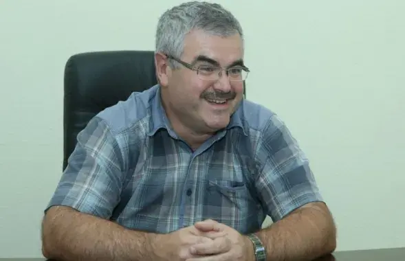 Раман Напрэеў
