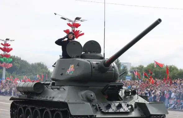 Танк, иллюстративное фото
