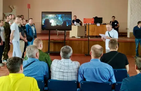 На "пункце папярэдняга збору" ў Бешанковічах
