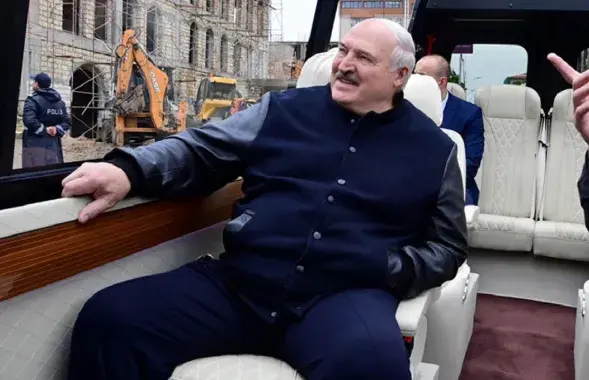 Александр Лукашенко ждет электромобиль

