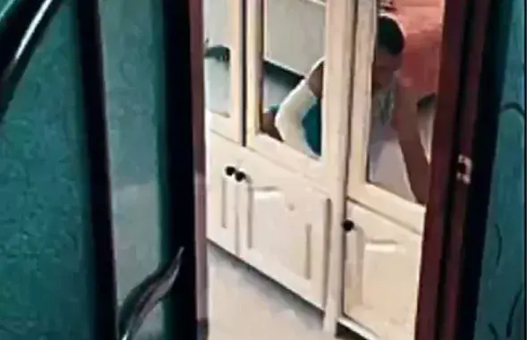 Задержание мужчины со сломанной рукой
