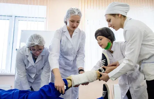 Чыноўнікі думаюць, як утрымаць маладых спецыялістаў
