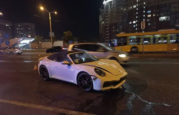 Porsche трапіў у аварыю
