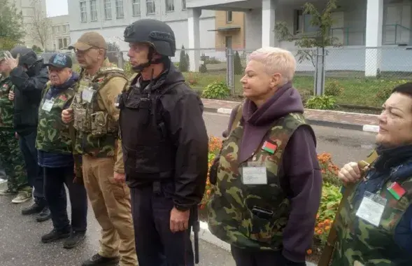 У атрад запісалі толькі правераных "кампетэнтнымі органамі" людзей
