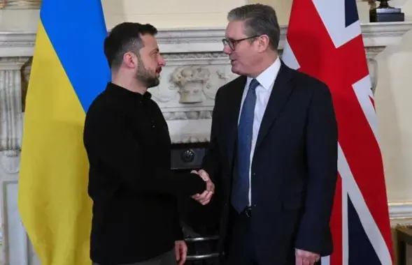 Зяленскі ў Лондане на перамовах з кіраўніком брытанскага ўрада Кейрам Стармерам
