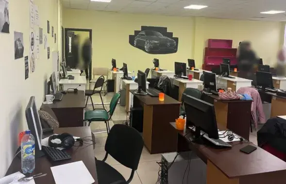 Мошеннический "колл-центр" в Пинске
