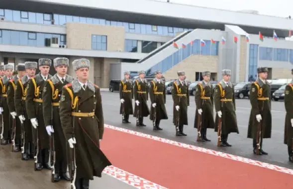 Уладзімір Пуцін прыляцеў у Нацыянальны аэрапорт "Мінск"
