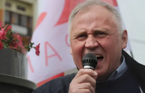 Мікалай Статкевіч на мітынгу ў траўні 2020 года
