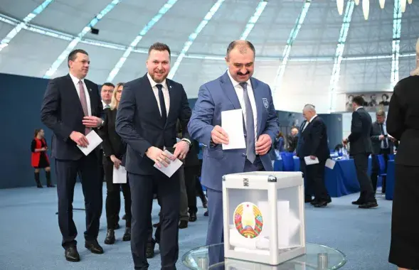 Віктар Лукашэнка на галасаванні ў НАК, студзень 2025-га
