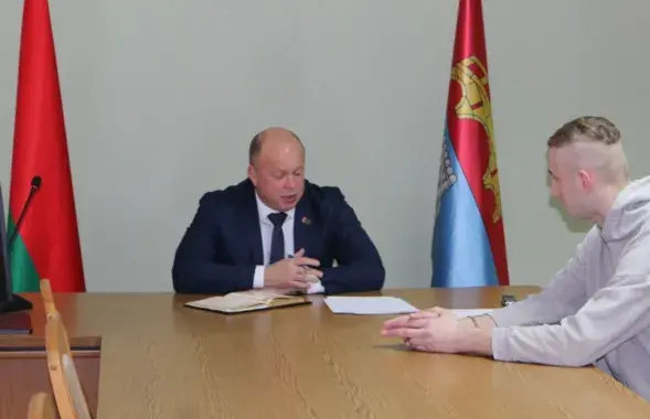 Хлопец папрасіў паскорыць працэс пераводу ў войска
