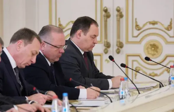 Правительство получило месяц на "доработку"
