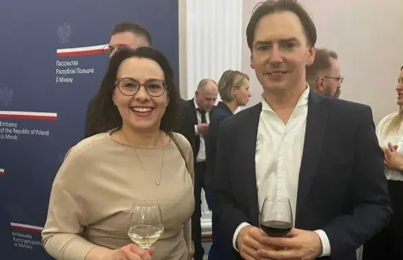 Ганна Канапацкая на прыёме ў польскай амбасадзе з Гжэгажэм Немчуком
