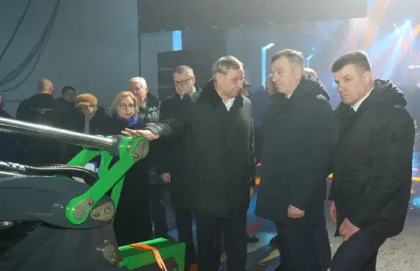 Аляксандр Шакуцін (у цэнтры)
