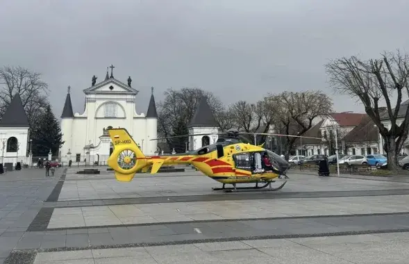 Ратавальнікі прыбылі на месца здарэння
